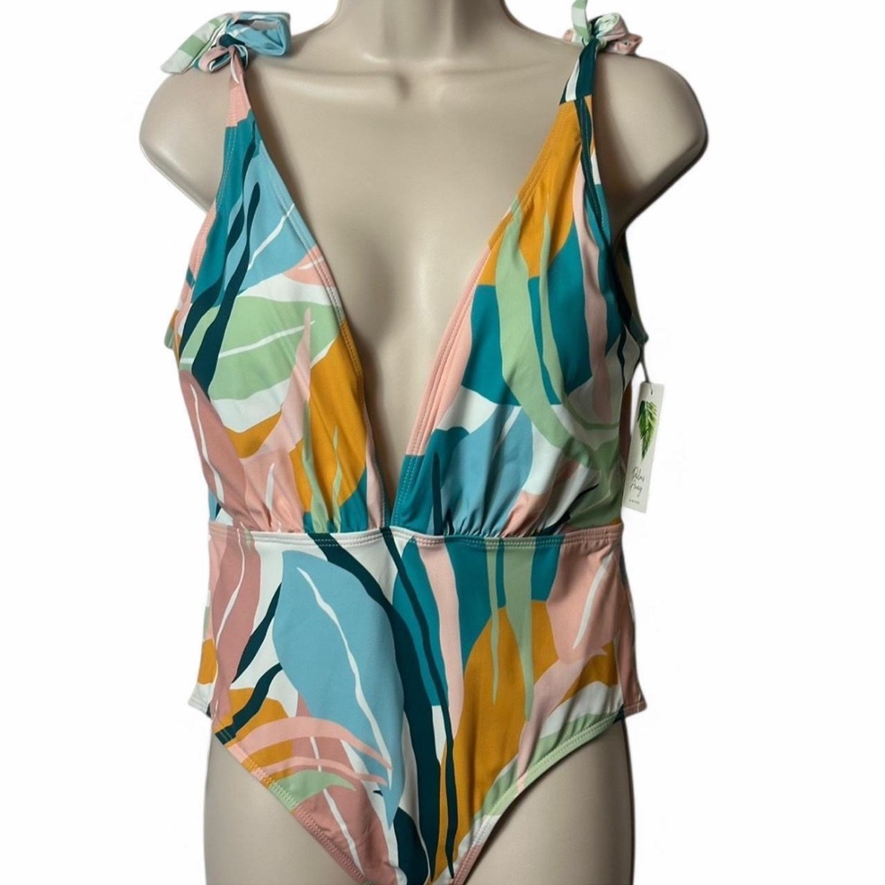 ‎Tropical Print One Piece Swimsuit